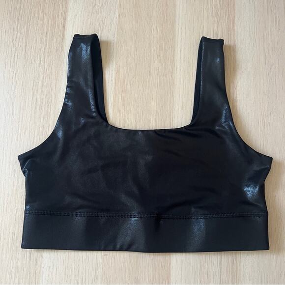 Fabletics Harlyn Medium Impact Sports Bra Black Fog Foil - Picture 2 of 6